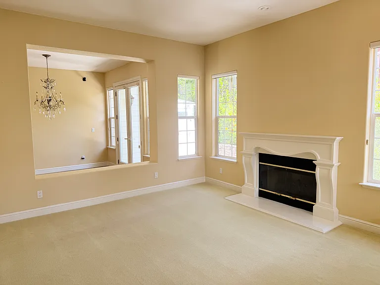 128 Regent Dr — Photo 8