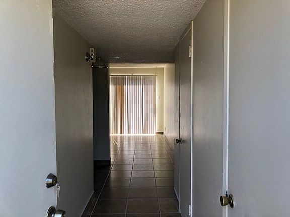 2nd image of 527-535 28th St #531