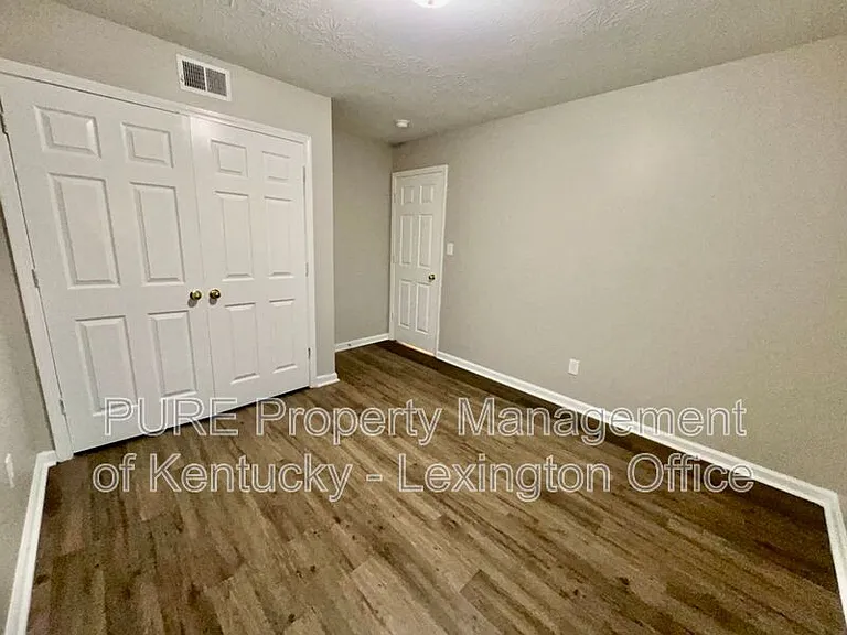 276 Grinder Ct — Photo 13