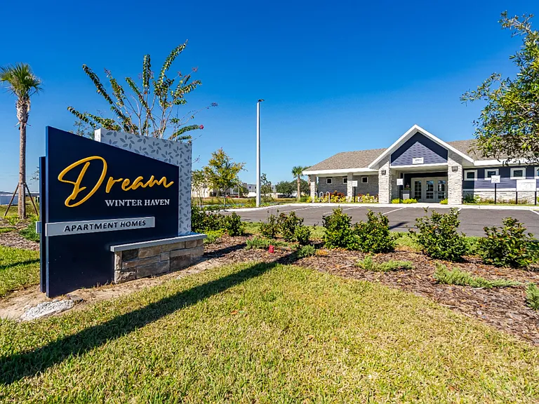 Dream Winter Haven — Photo 20