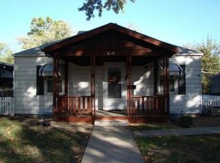 610 SW Randolph Ave, Topeka, KS 66606