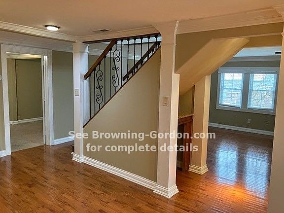 4th image of 2111 Eastwood Ave