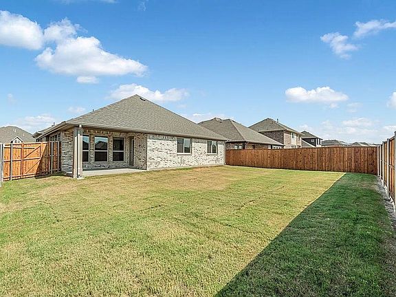 4th image of 1236 Arrowwood Dr