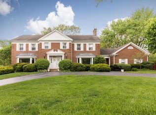 1701 Banbury Rd, Inverness, IL 60067