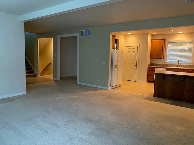 2018 NE 25th Pl — Photo 6