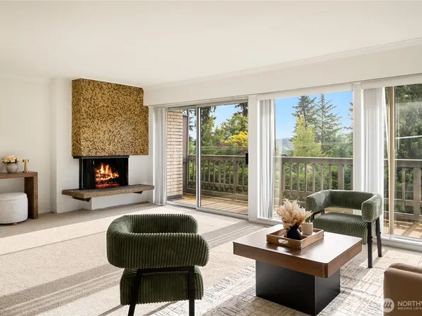 2500 81st Avenue SE #351, Mercer Island, WA 98040