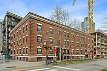 304 Bell St #1 — Photo 10