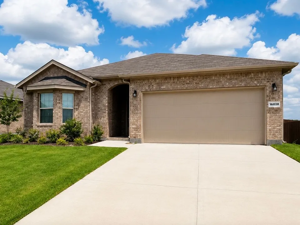 16028 Bronte Ln