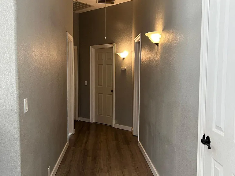 641 Shotwell St — Photo 15
