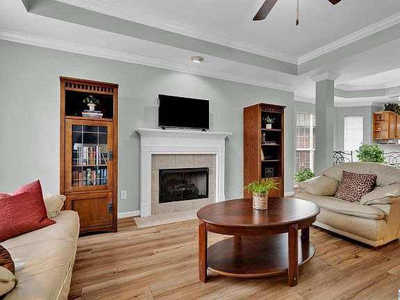 4th image of 2080 Willow Glenn Dr