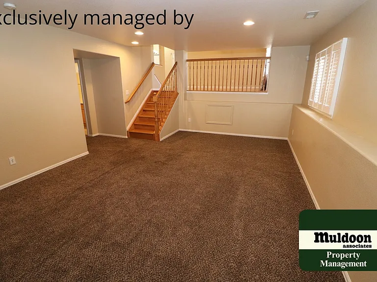 291 W Elgin Dr — Photo 8
