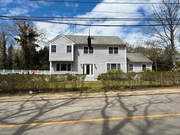 398 Main St, Tisbury, MA 02568