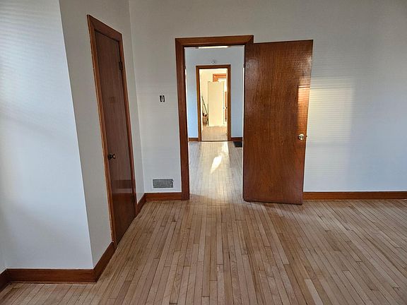 5th image of 19 York St #19