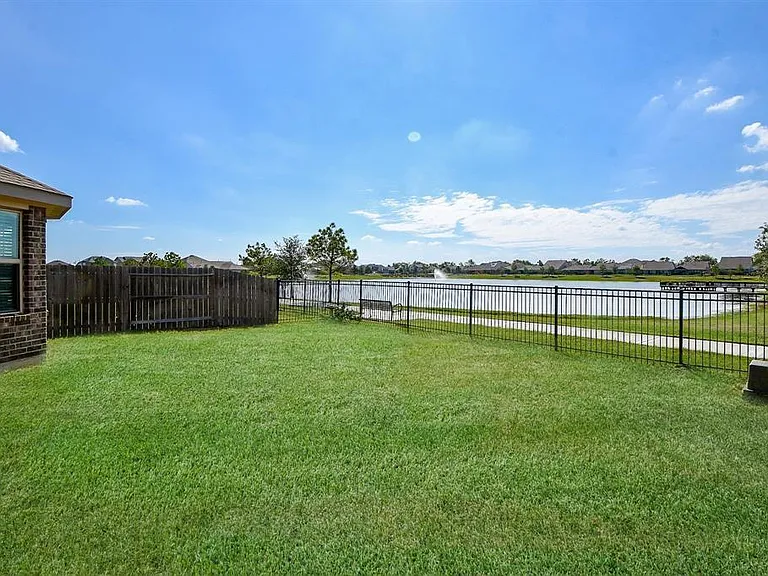 24303 Gold Cheyenne Way — Photo 1