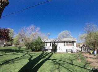 2037 N Aspen Rd, Peoria, IL 61604