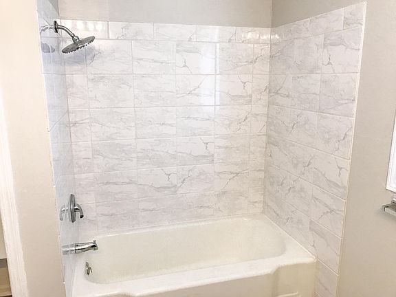 4th image of 315 E 4th Ave