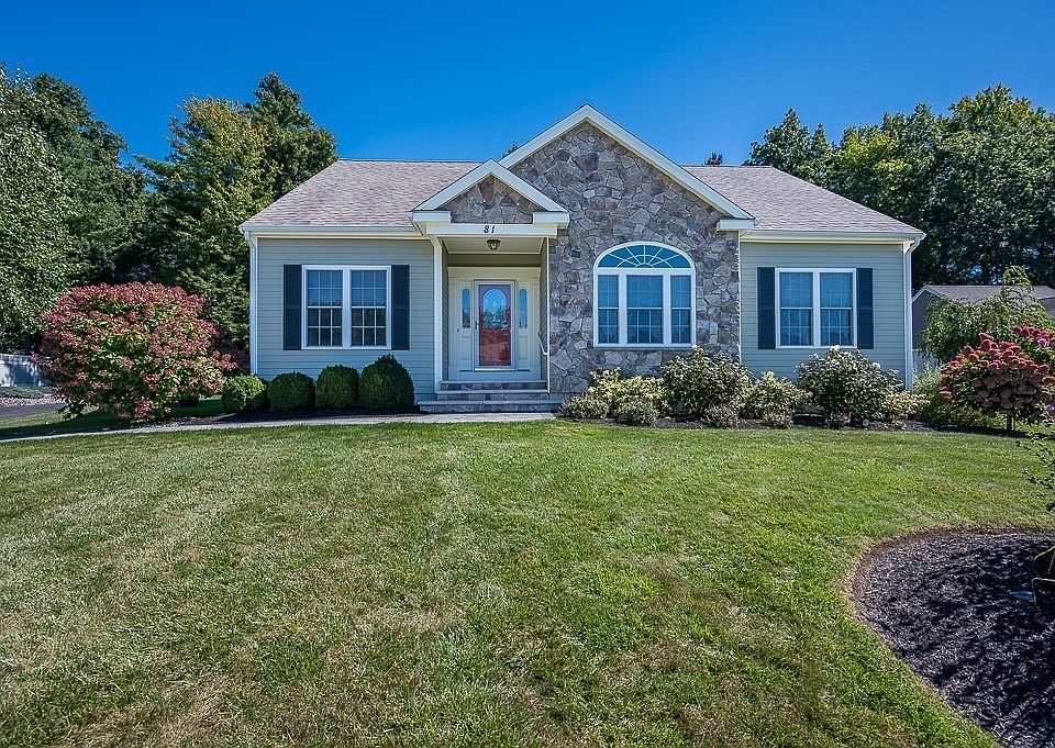 1st image of 81 Nicholas Dr