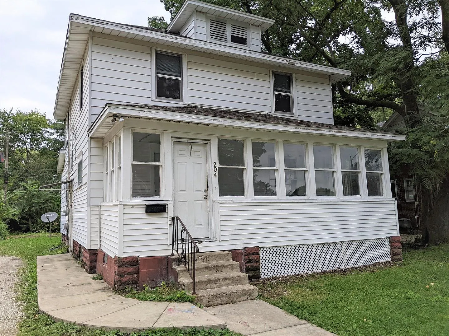 204 W Beardsley Ave photo 1
