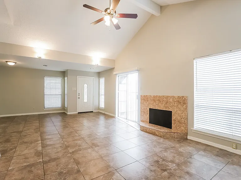 6395 Crossway Dr — Photo 8