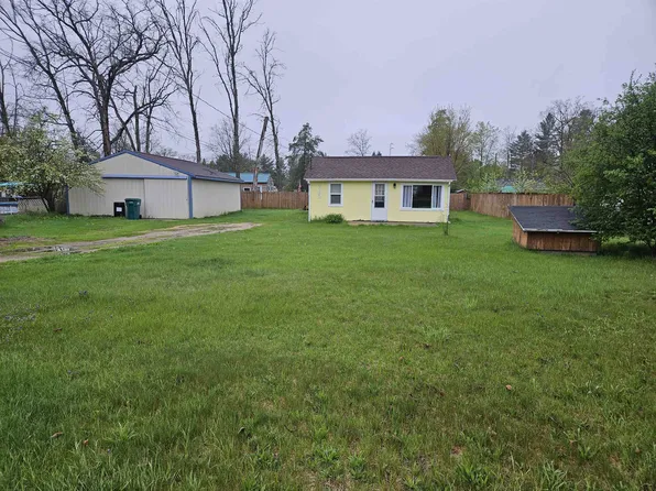 4193 E Oakley Rd, Harrison, MI 48625