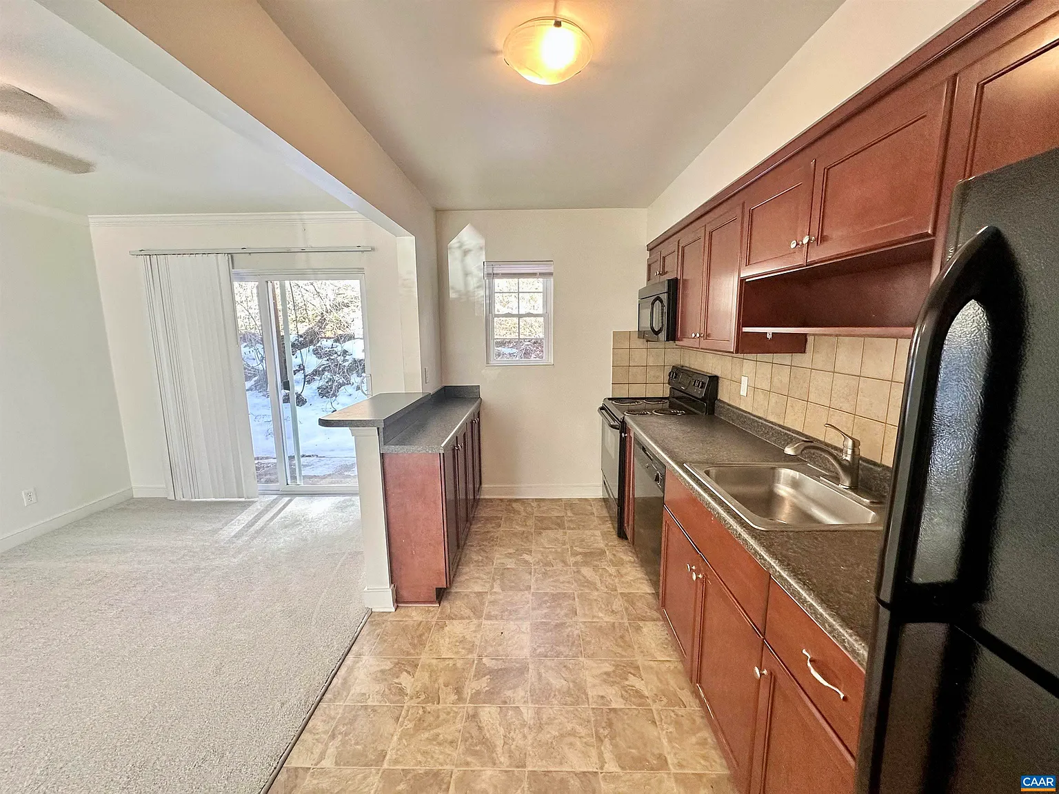 2 bed, 1.0 bath, 900 sqft, $1,425 — Photo 1