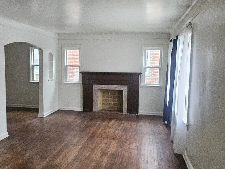 14481 Maddelein St — Photo 30