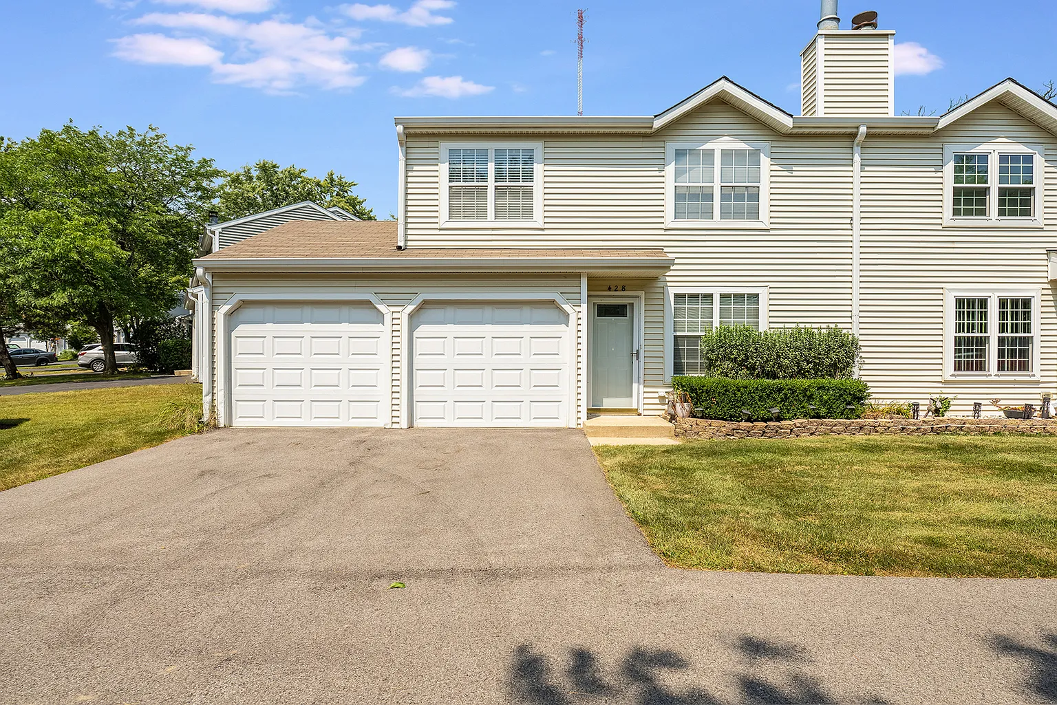 428 Normandie Ln photo 1
