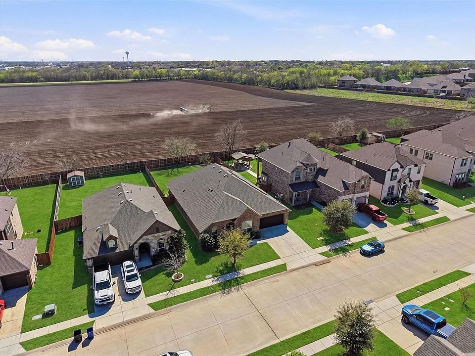 1st image of 209 Spruce Valley Dr