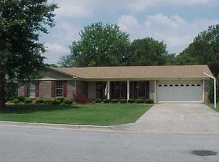 2226 Essex Dr SW, Decatur, AL 35603