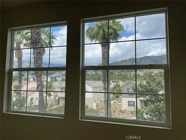 810 E Promenade #C — Photo 21