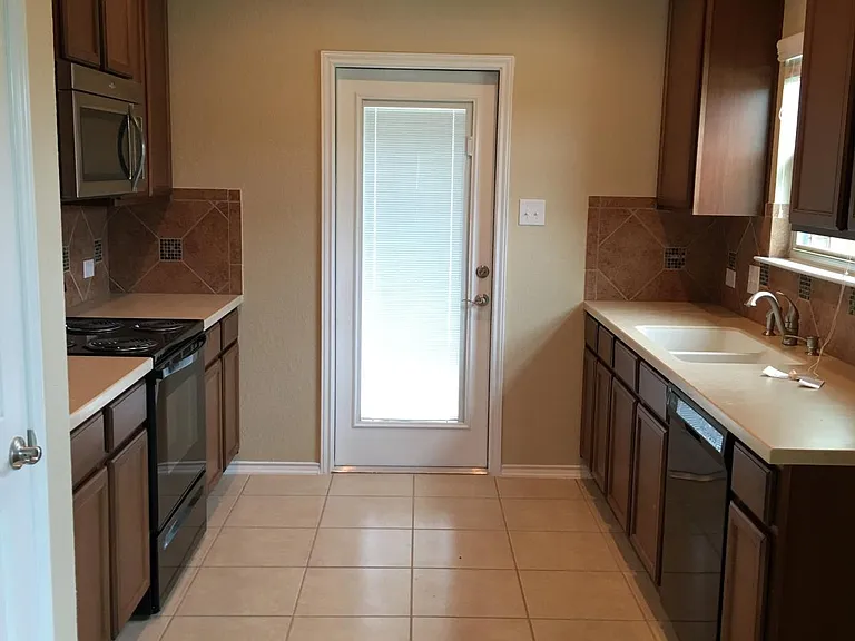 6438 Hazel Valley Dr — Photo 12