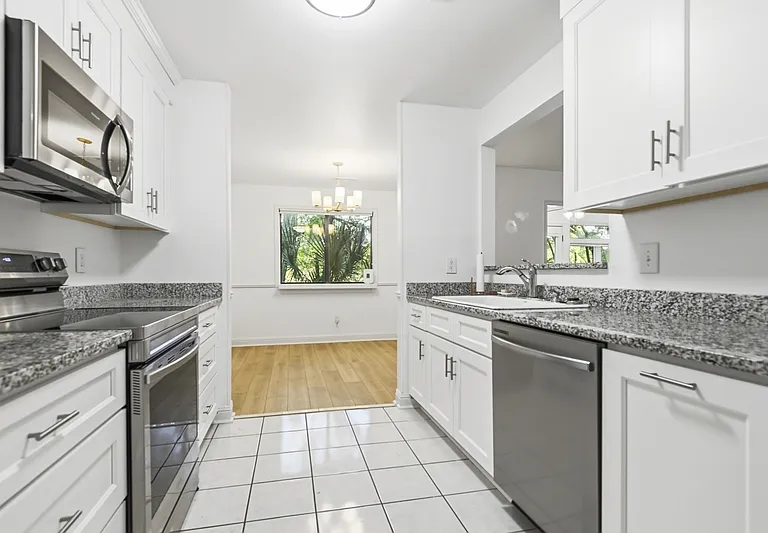 1174 Village Creek Ln #2-1 — Photo 2