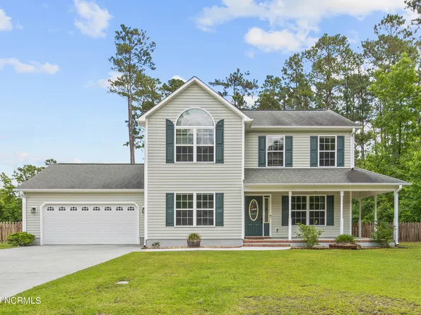 831 Wood Creek Drive, Hubert, NC 28539