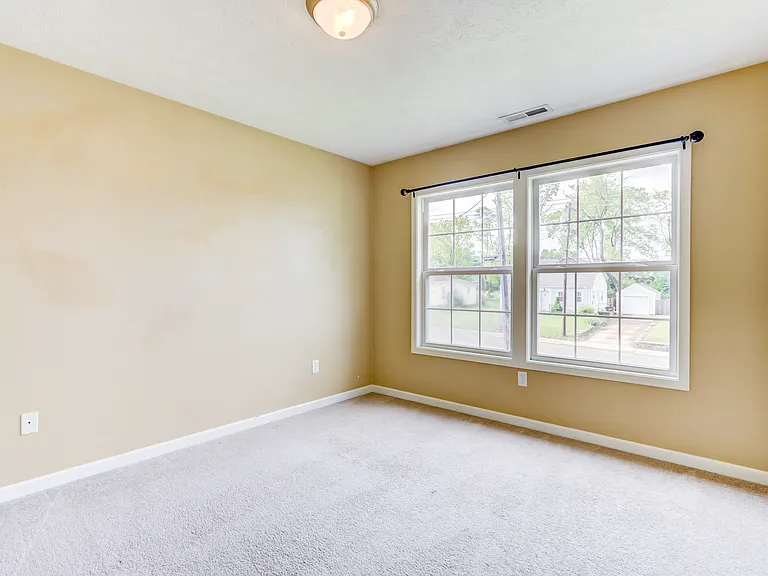 13 W Chestnut St — Photo 24