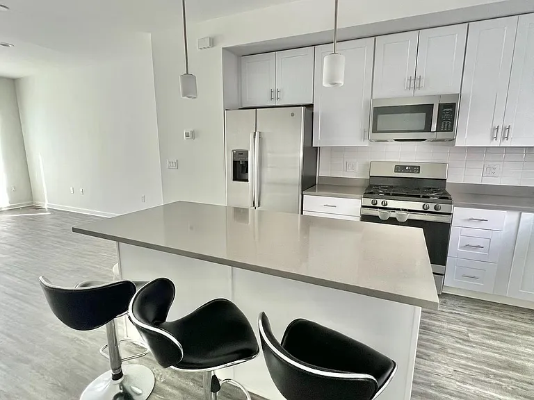 3103 Beachview Ln — Photo 11