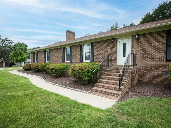 201 E Laramie Dr, Mebane, NC 27302