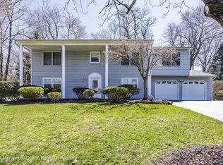 15 Kilmer Dr, Morganville, NJ 07751