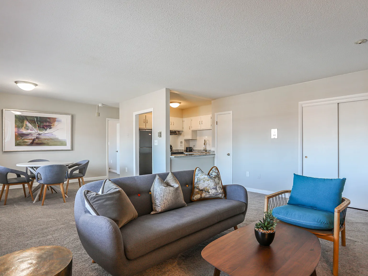 1 bed, 650 sqft, $1,899 — Photo 2
