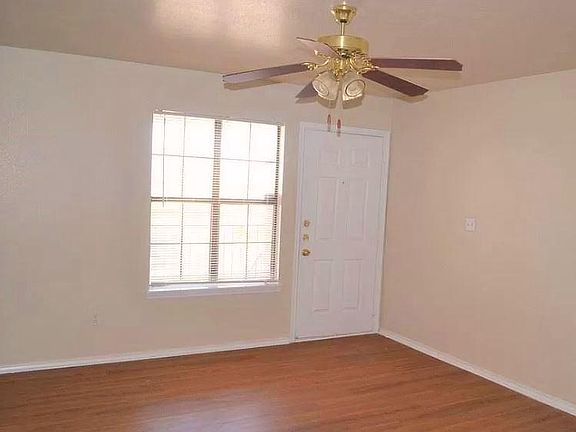 4th image of 3405 Barcelona Dr