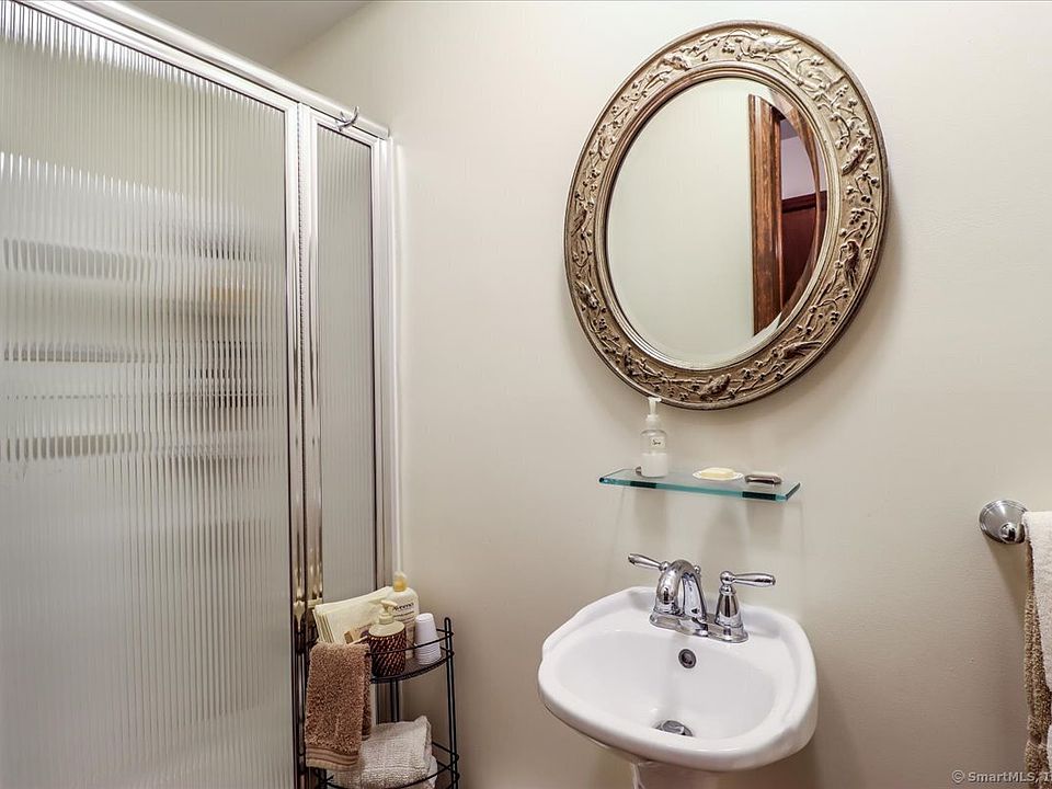 Plumtree Heights 8 Huntington Ct Bethel CT Zillow