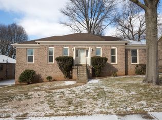 7415 Crawfordshire Ln, Louisville, KY 40220