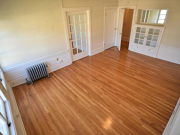 2nd image of 2414 Telegraph Ave #516