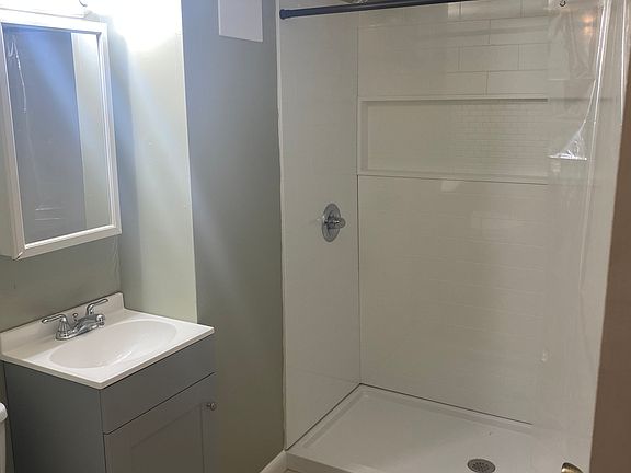 2nd image of 133 Jefferson St #1