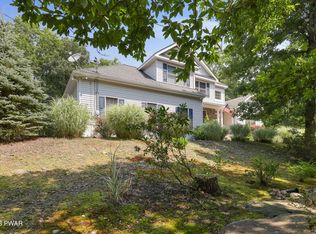 115 Middleton Dr, Milford, PA 18337