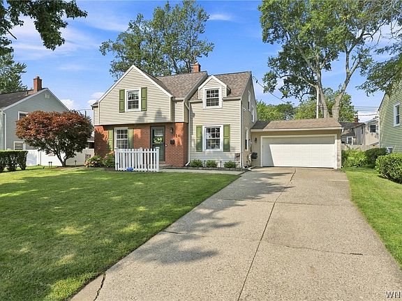 2nd image of 124 Dalton Dr