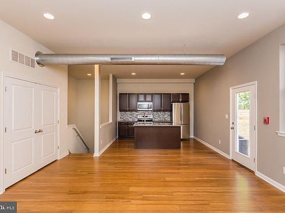 2nd image of 2418 Frankford Ave #20-3