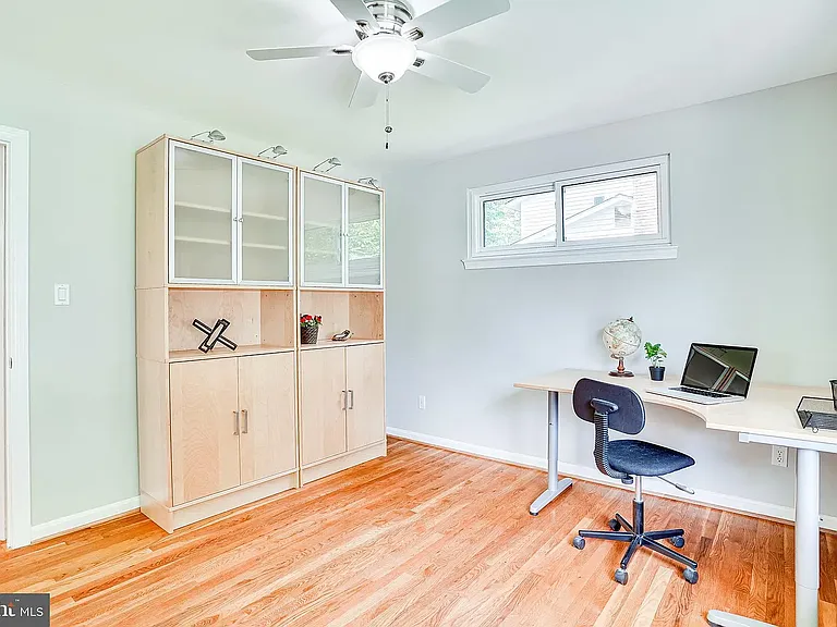 8475 Thames St — Photo 21