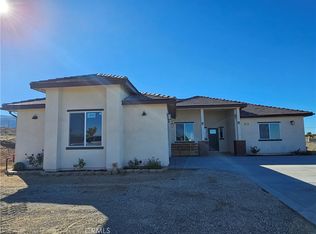 8630 Sahara Rd, Phelan, CA 92371