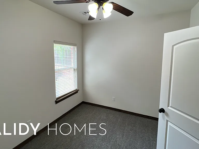 1424 Narrows Bridge Cir — Photo 9