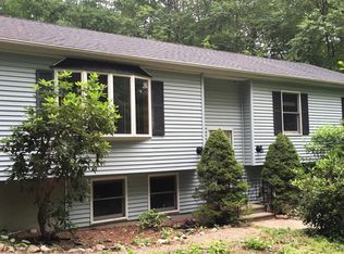1333 Baldwin Hill Rd, Gales Ferry, CT 06335